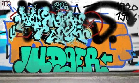 Graffiti artwork by Sumoe