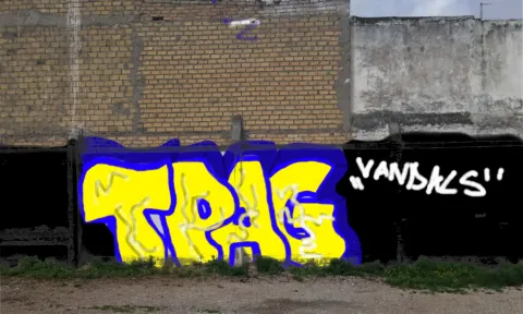 Graffiti artwork by GRUCHAvandals