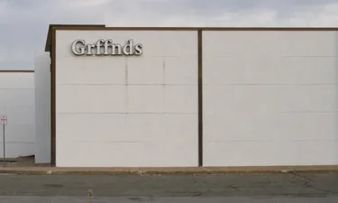 Abandoned Store online graffiti wall