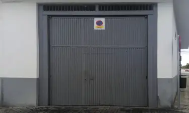 Gray Garage graffiti wall